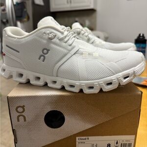 On Cloud 5 All White Sneakers Size Women’s 8